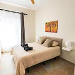 Les Muralles 7 Tatil Evi